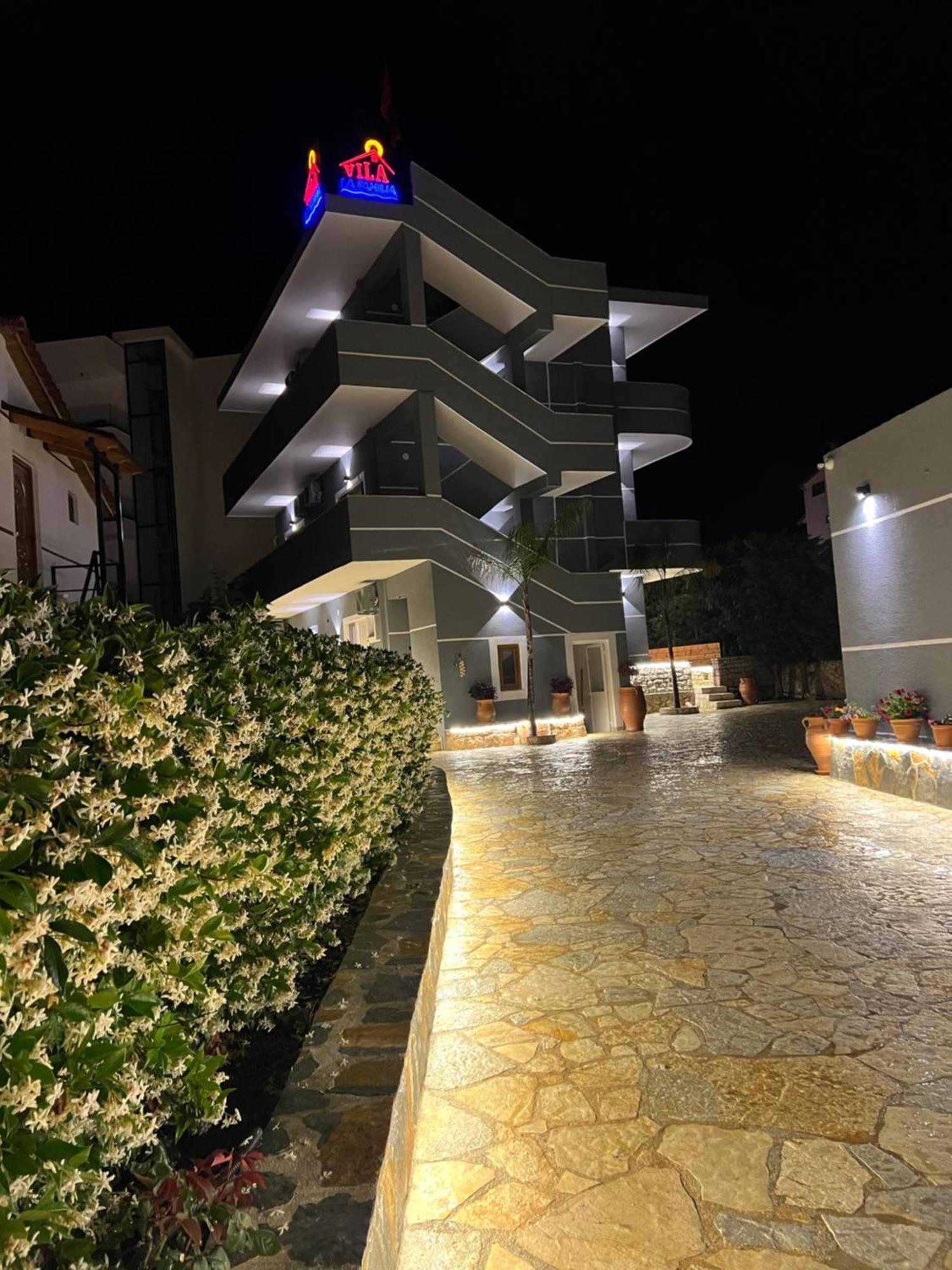 Vila La Familia Ksamil Luaran gambar