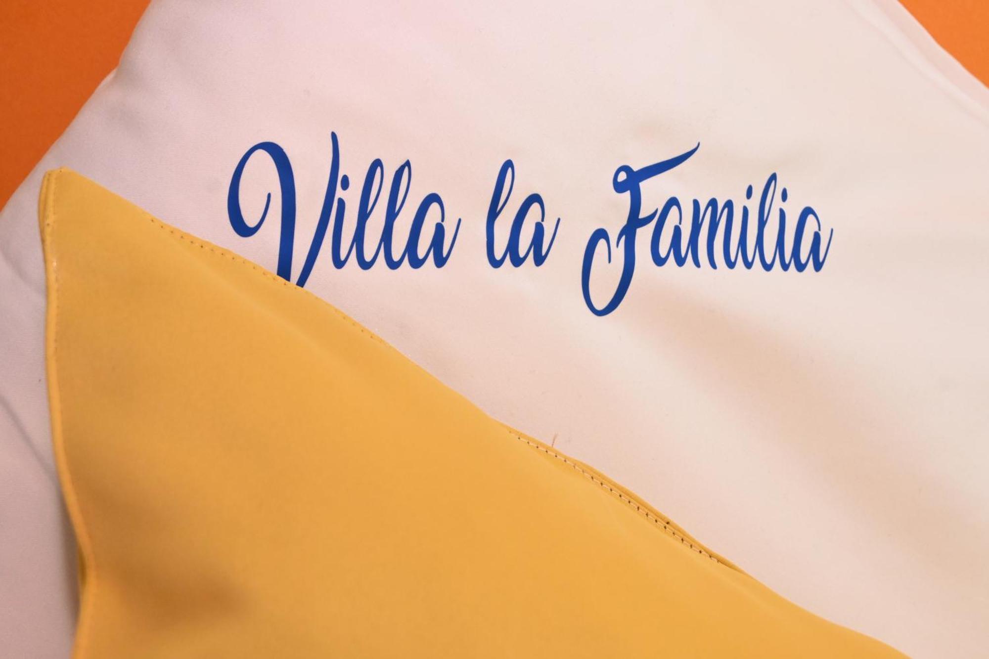 Vila La Familia Ksamil Luaran gambar